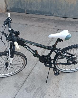 Bici per bambino/a tipo MTB marca Merida
