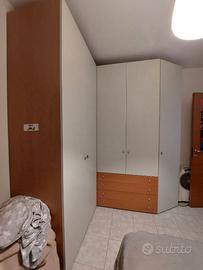 Armadio ciliegio ante celeste