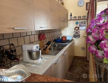 CUCINA COMPONIBILE COME NUOVA