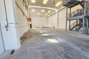 Immobile di 590 m² con 1 locale a Signa