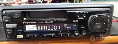 auto radio pioneer con lettore di audiocassette