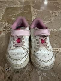 Sneakers Decathlon Rosa e Bianche con Strappo - 31