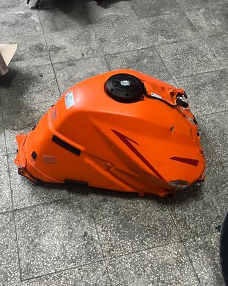Serbatoio ktm 1390 superduke