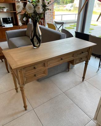 Scrivania in legno
