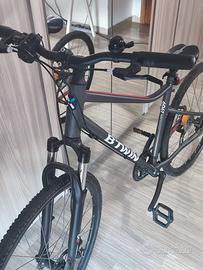 Bici B'Twin Riverside 500 praticamente nuova.