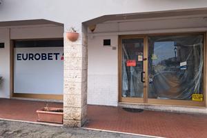 NEGOZIO Mq60 CIVITANOVA ALTA