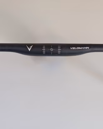 Manubrio gravel passaggio cavi interno 42 cm