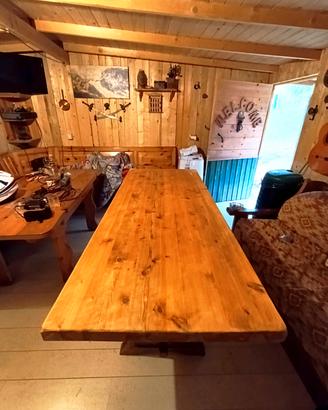 tavolo in legno massello  rustico