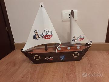 Veliero Capitan Findus in Cartotecnica 