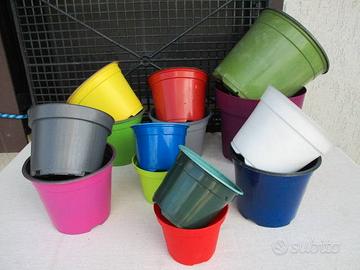 Vasi per piante vari diametri e colori