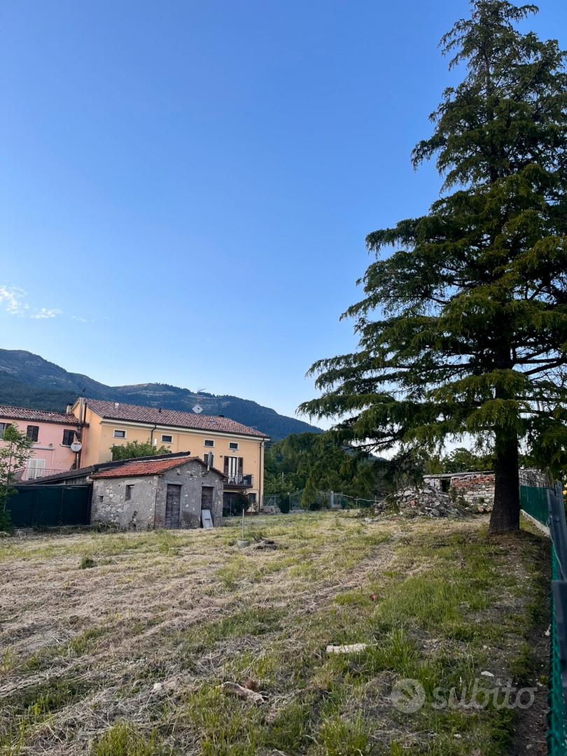 Terreny, 1000 m²
