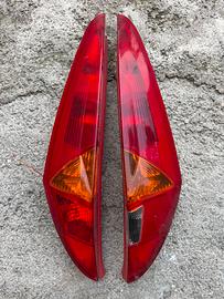 Fanali posteriori fiat punto 188