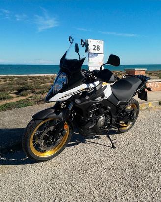 Suzuki V-Strom 650 xt Explorer 
