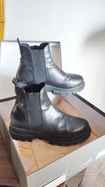 Stivaletto nero 