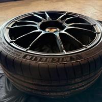 Ruote Porsche OZ ultralegg. 19" Michelin Pilot 5S