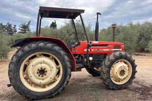 Trattore agricolo
