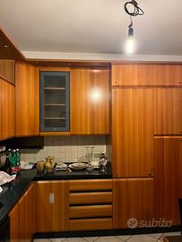 Cucina completa in legno