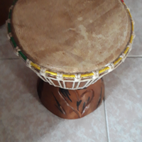 Bongo intagliato a mano