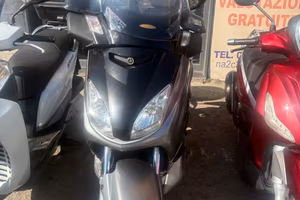 Yamaha X-Max 250