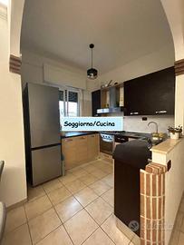 CENTOCELLE BILOCALE ARREDATO Con 2 BALCONI