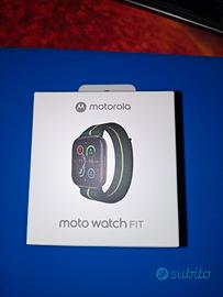 Motorola Moto Watch fit smartwatch 