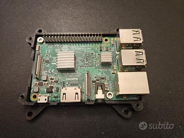 Raspberry Pi 3 B v1.2 + case e microsd