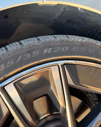 Cerchi BMW Individual e gomme pirelli