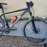 bici mtb da 29" telaio in alluminio