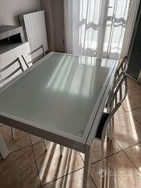 Tavolo da pranzo allungabile + 8 sedie