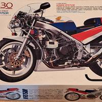 Modellino Honda VFR750R RC30