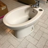 Bidet con miscelatore
