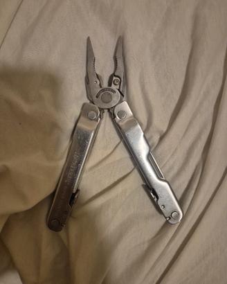 LEATHETMAN SUPER TOOL 300