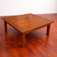 Tavolino in legno da salotto