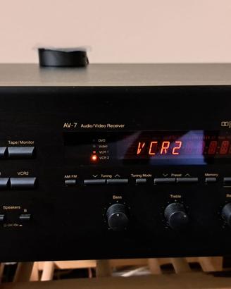 AMPLIFICATORE NAKAMICHI AV-7