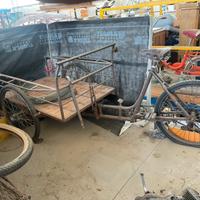 Bicicletta da trasporto antica