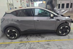 Auto Renault Captur incidentata 11/2024