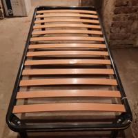 2 Reti a doghe singole più 2 materassi singoli