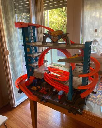 Giocattolo: Garage HOT  WHEELS