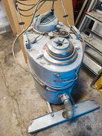 aspiratore nilfisk due motori 