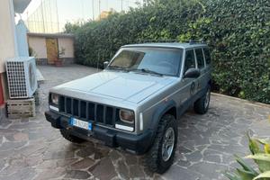 Jeep cherokee 2.5 tds gancio traino a/c