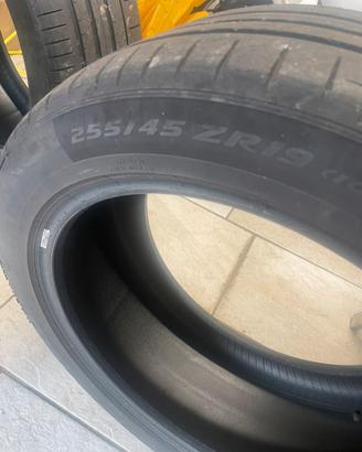 Gomme auto