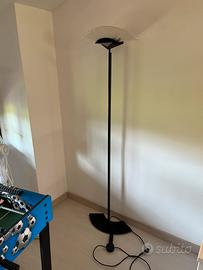 Lampada alta da terra