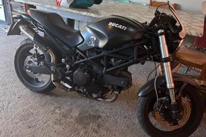 DUCATI MONSTER 650