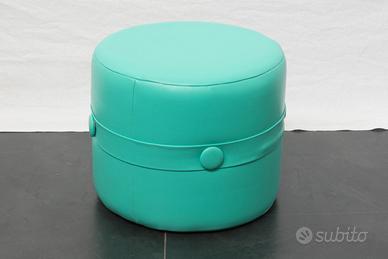 Coppia di Pouf anni 70 in similpelle
