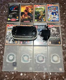 Psp + 12 giochi + custodia + caricabatterie