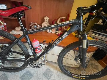 Bicicletta CUBE LIMITED EDITON MTB