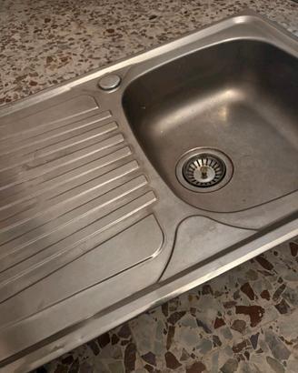 lavello usato per cucina in acciaio