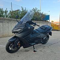 Yamaha T Max 560 - 2023