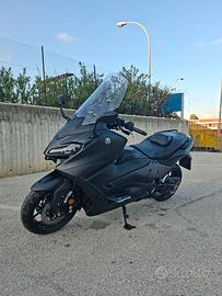 Yamaha T Max 560 - 2023