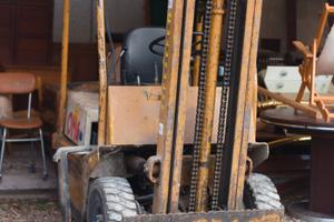 Lotto muletti TCM 15q benzina + OM E8N 8q batteria